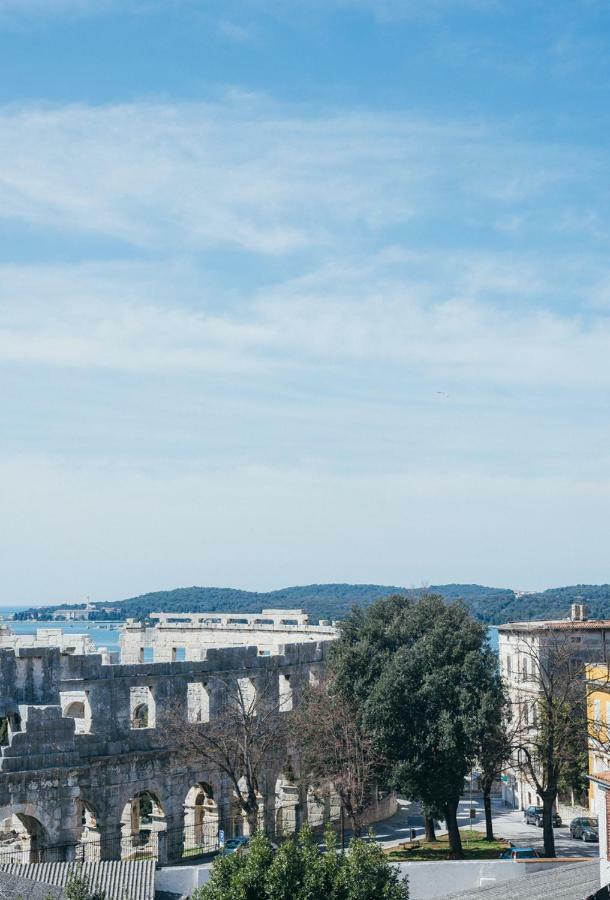 Apartment In Center Pula Luaran gambar